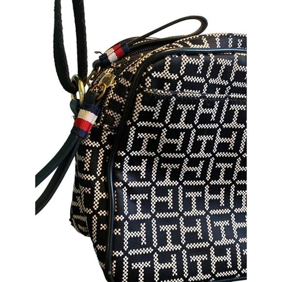 Tommy Hilfiger Crossbody Monogram Dual Zip Pocket Shoulder Bag Black White - Picture 10 of 10